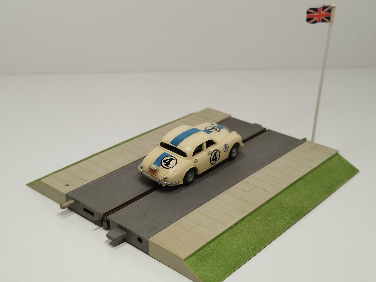 Minic Motorway Jaguar MkII and Paved Roadway Section with Flagpole