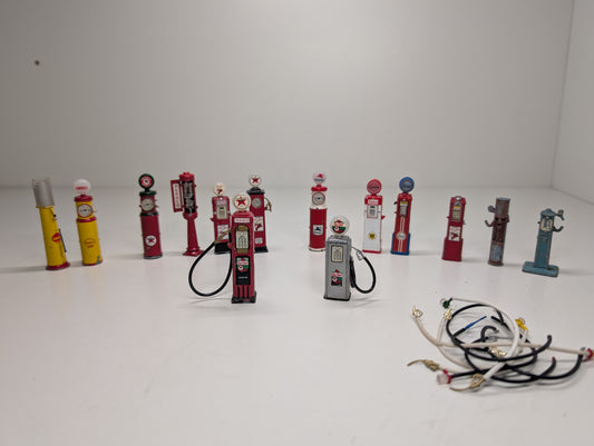 Miniature Diecast Vintage Petrol Pumps - 1/32 Scale