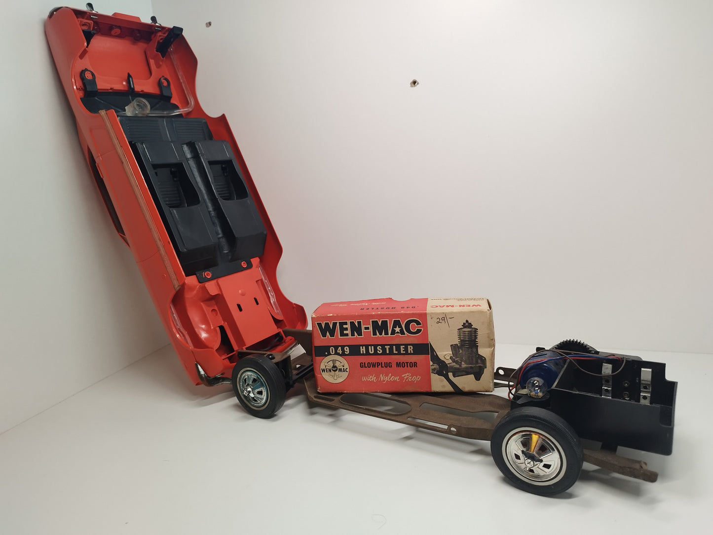 1/12 Wen Mac 1966 Ford Mustang Electric Tether Car with Nitro Conversion Kit - Rare!